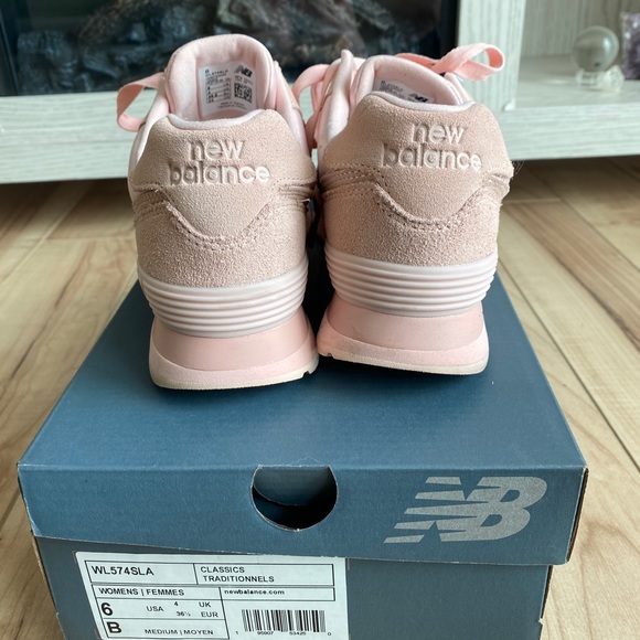 New Balance Women Sneakers - Picture 5 of 10